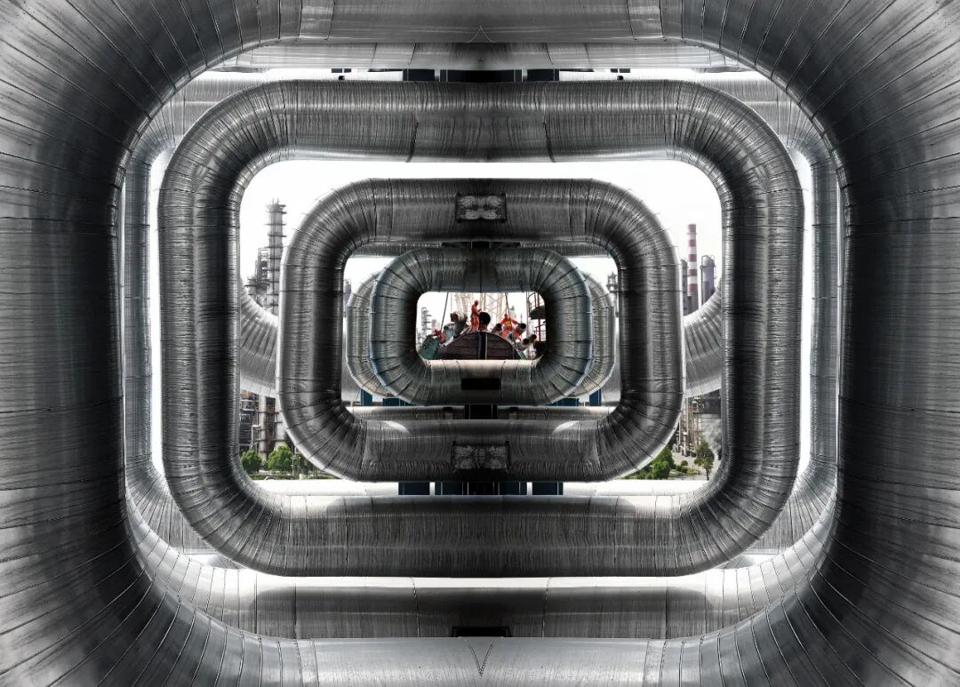 《工业回旋曲》 胡延松 摄