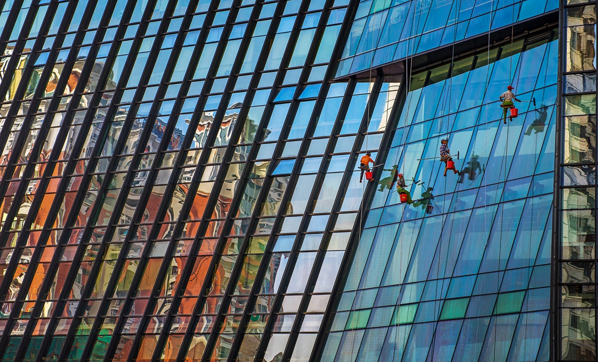 《高空美容师》黄琳摄