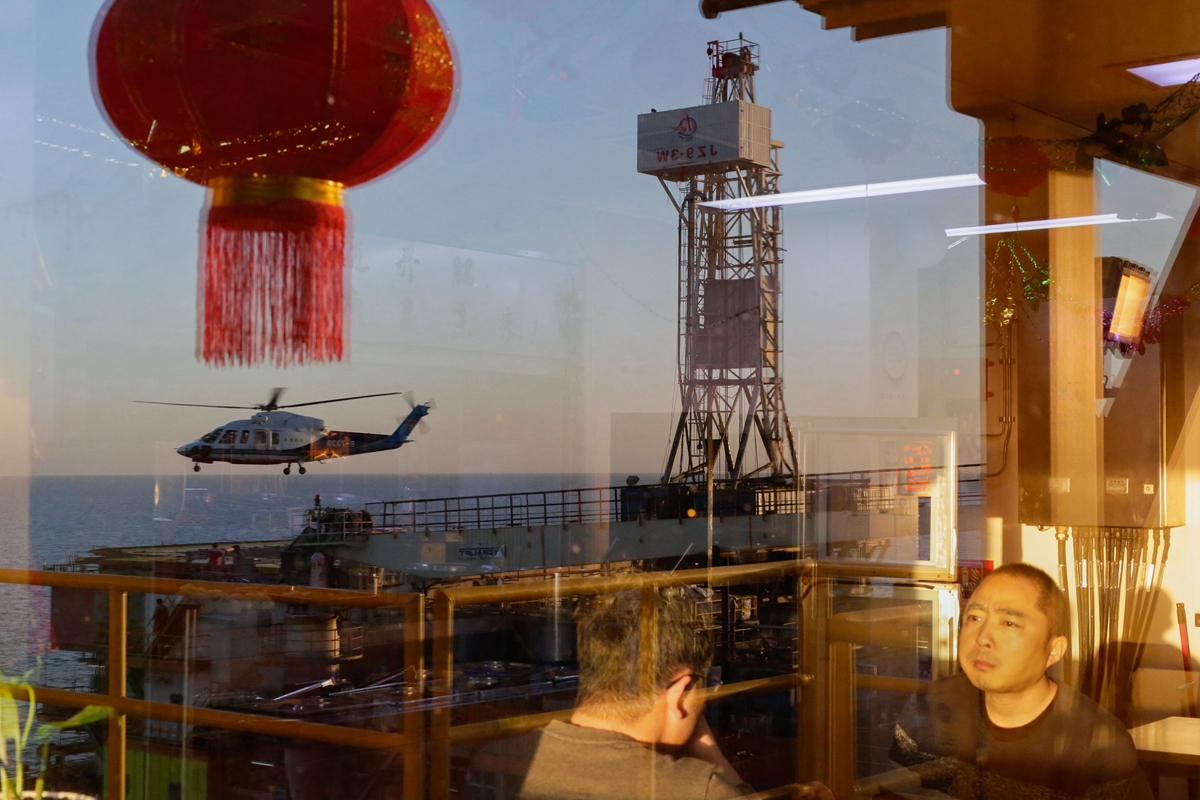 《海上过年》杜鹏辉 摄