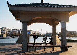湖边即景
