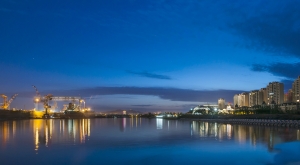 大连造船厂夜景