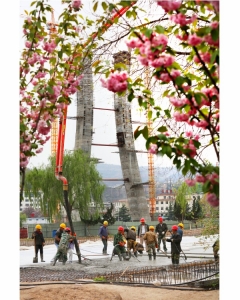 工地之春