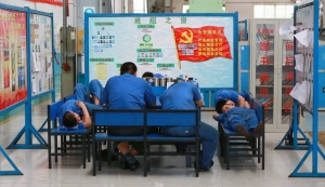 酷暑下的午休