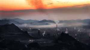雨后厂区即景