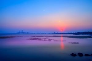 跨海雄姿