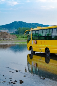 校车